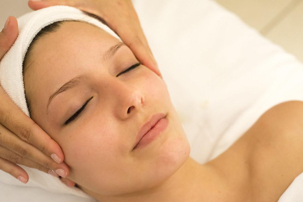 Why⁣ Facial Massage​ is Beneficial⁤ for Skin ⁣Health